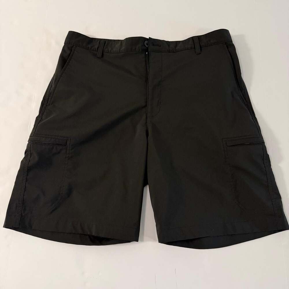 Chaps Golf Men's Black Performance Cargo Shorts Size 36